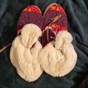 Muk Luk slippers